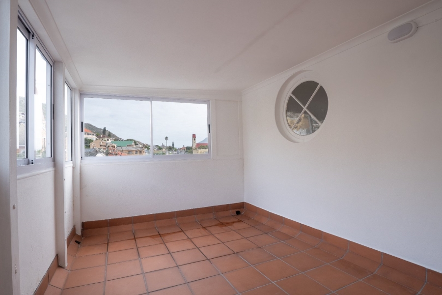 To Let 2 Bedroom Property for Rent in Fish Hoek Western Cape